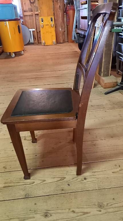 Chaises: Klavierstuhl verstellbar – D'occasion à Fischenthal par daska2