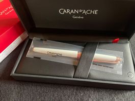 Caran d'Ache Tintenroller neu Léman Weiss Roségold