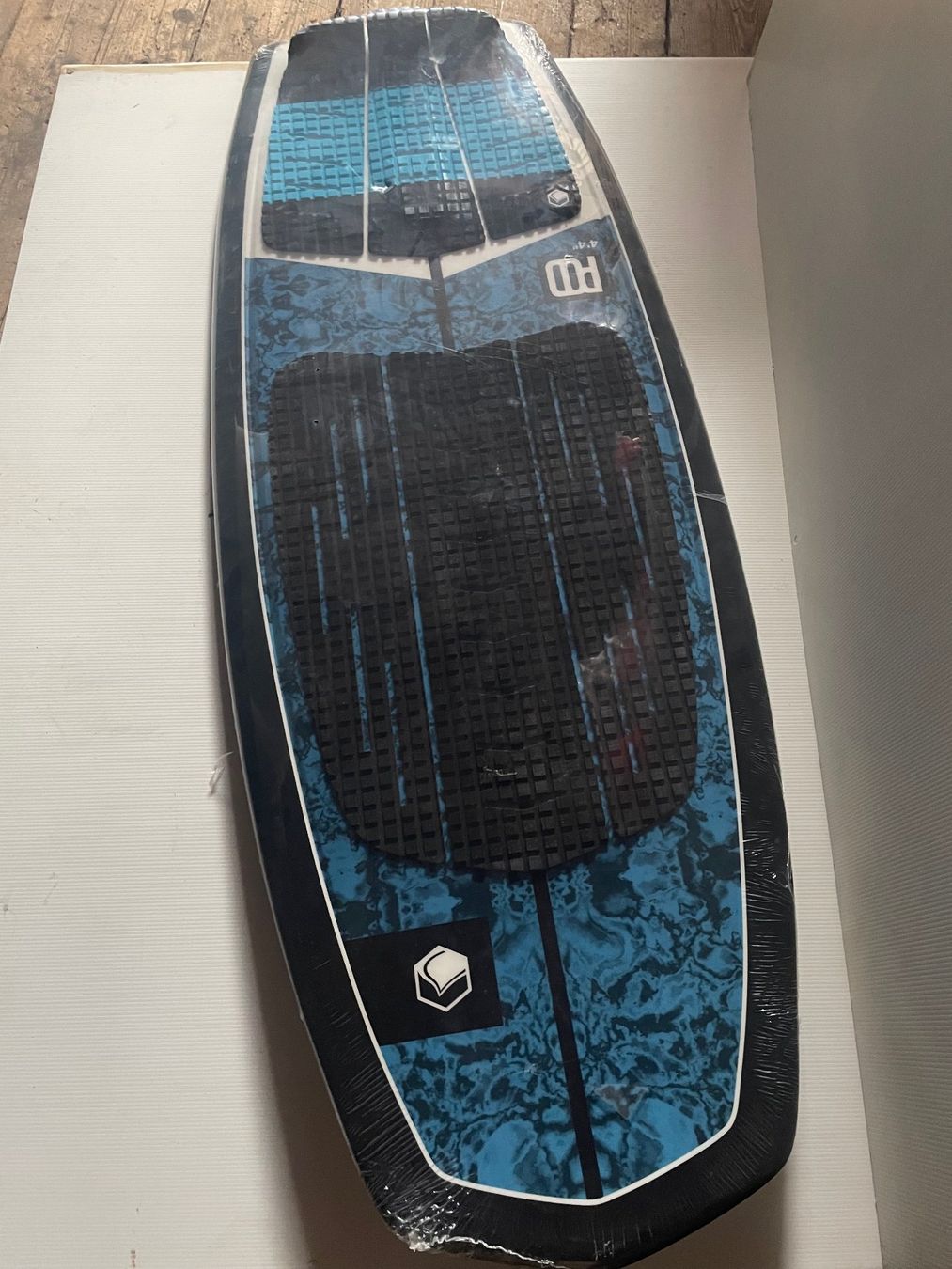 Tavole da surf e di nuoto: Liquid Force Pod Wakesurf Board 4`4 – Nuovo e nell'imballaggio originale da Lenzburg venduto da Threesixty