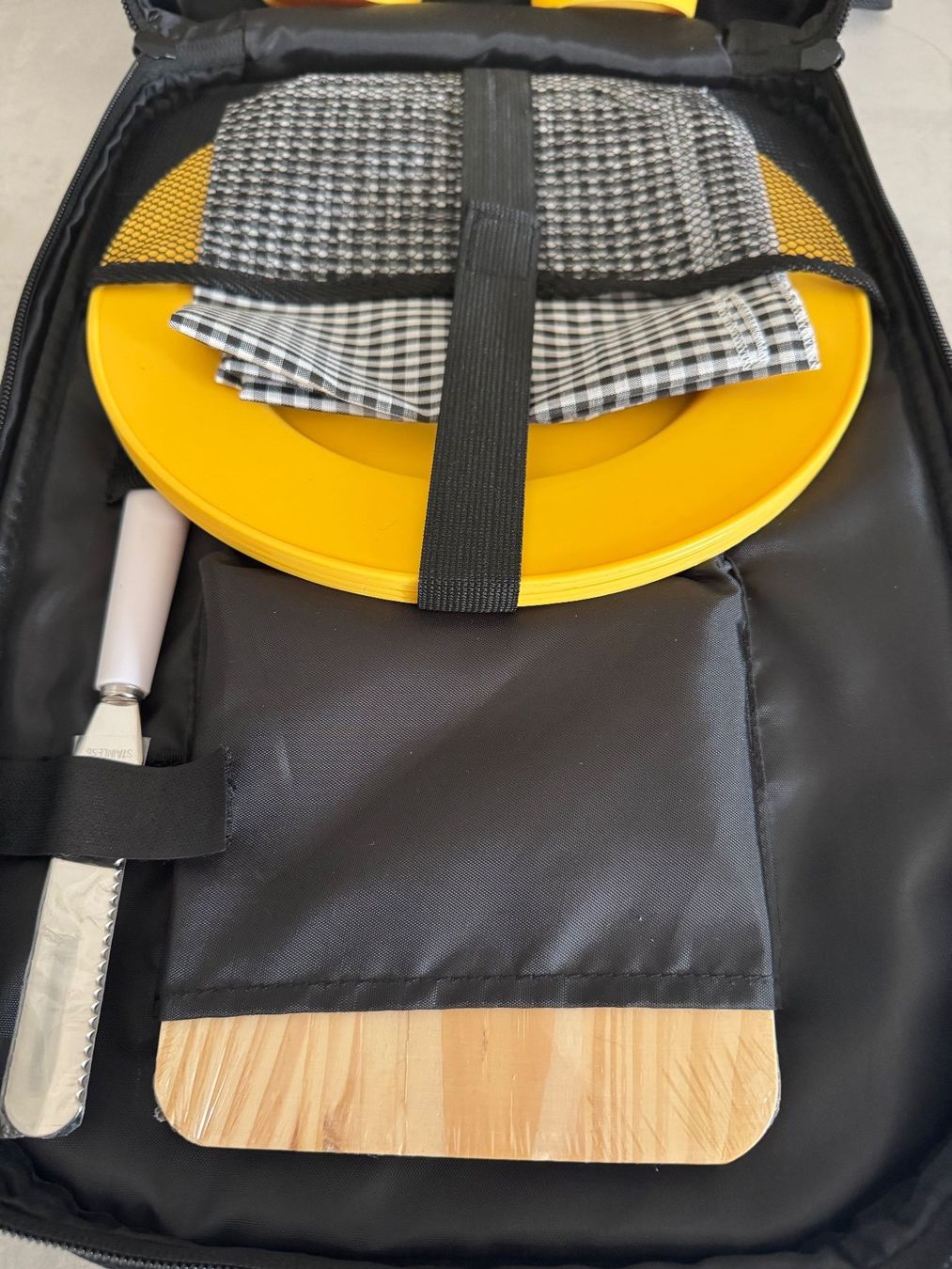 Zaini: Picknick Rucksack "Maranello" - Neu! – Nuovo (secondo la descrizione) da Geroldswil venduto da Jeremy11 3