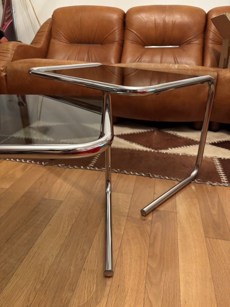 Comodini: Vintage Chrome & Glass Side Table 1970s space age – Usato da Lugano venduto da rrkivio 1