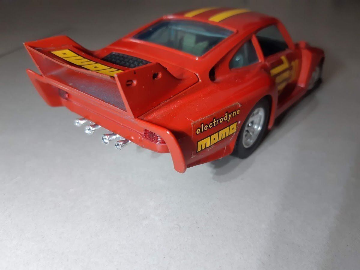 Porsche Voitures modèles: 1:24 Porsche 935 TT MOMO Bburago – D'occasion à Cugnasco par AndyAlfa 3