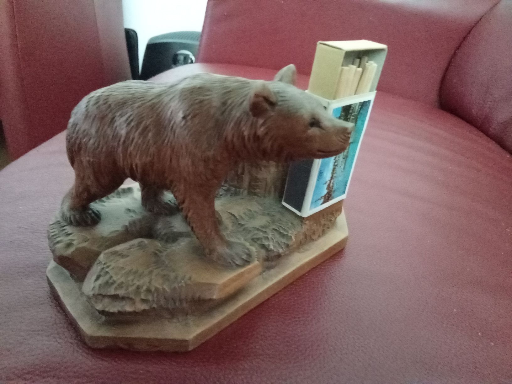 Statuette: BRIENZERBÄR ASCHENBECHER – Usato da Muri BE venduto da Alk 2