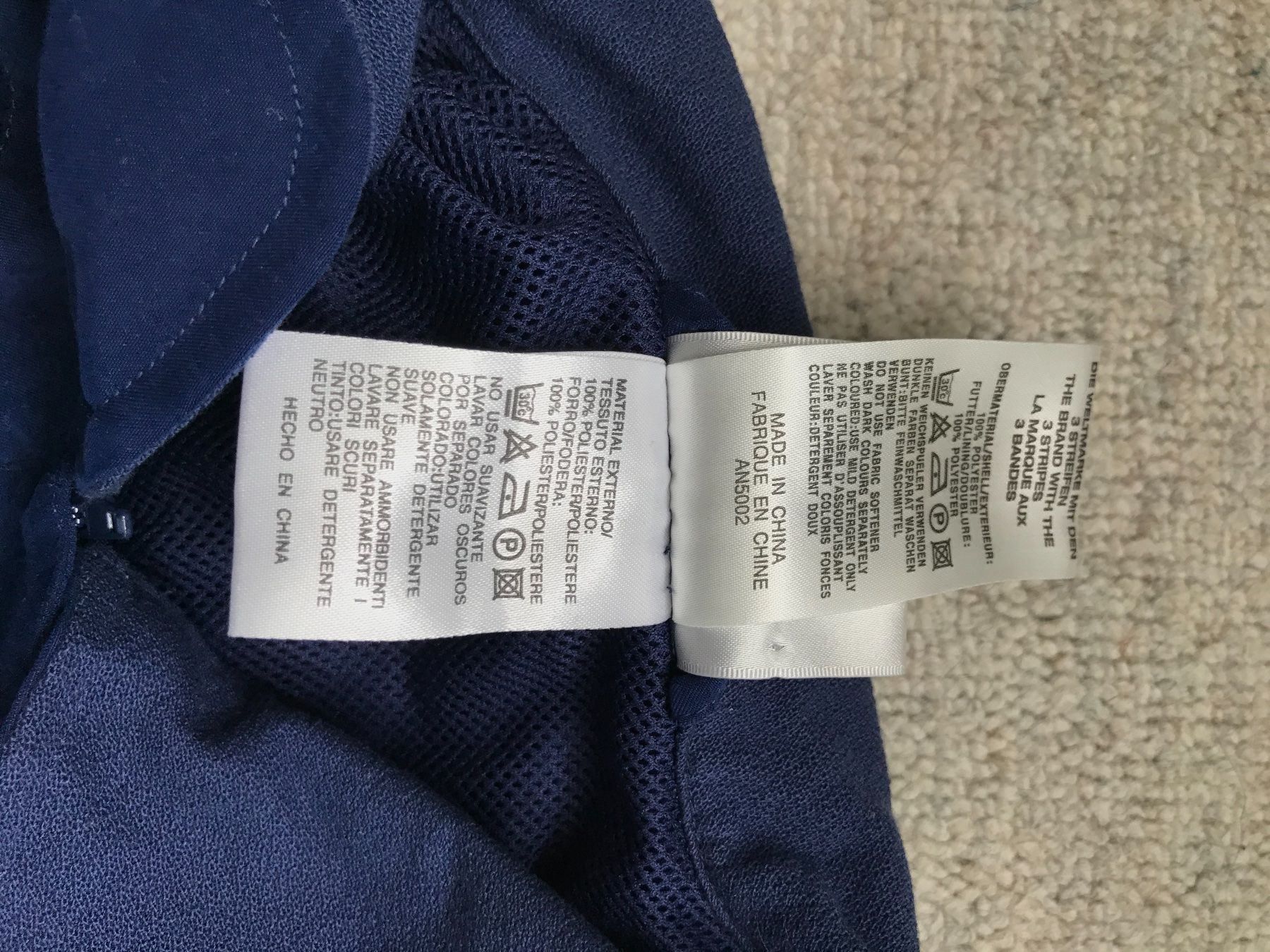 Adidas Top: "ADIDAS" Pull coupe-vent de sport bleu – Nuovo (secondo la descrizione) da Echandens venduto da pepite30 4