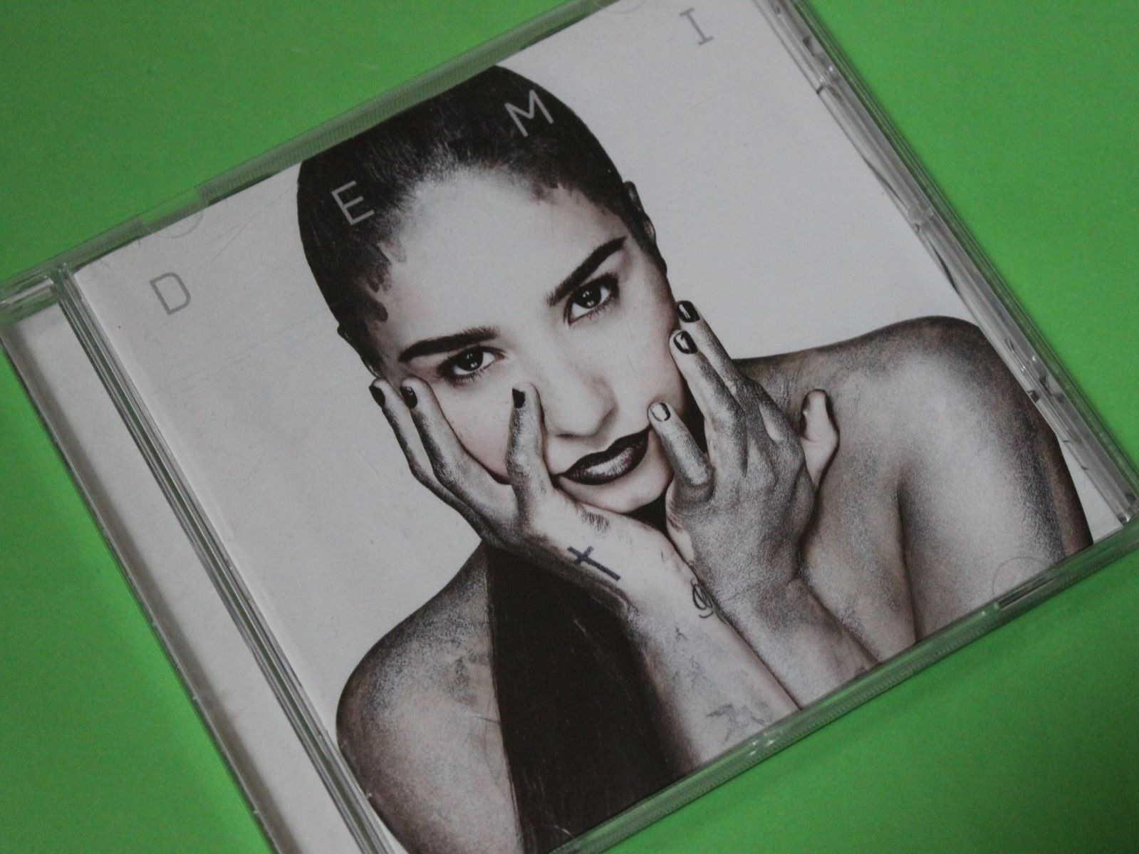 CD: Demi Lovato - Demi CD 2013 – Usato da Tübach venduto da JamesStone
