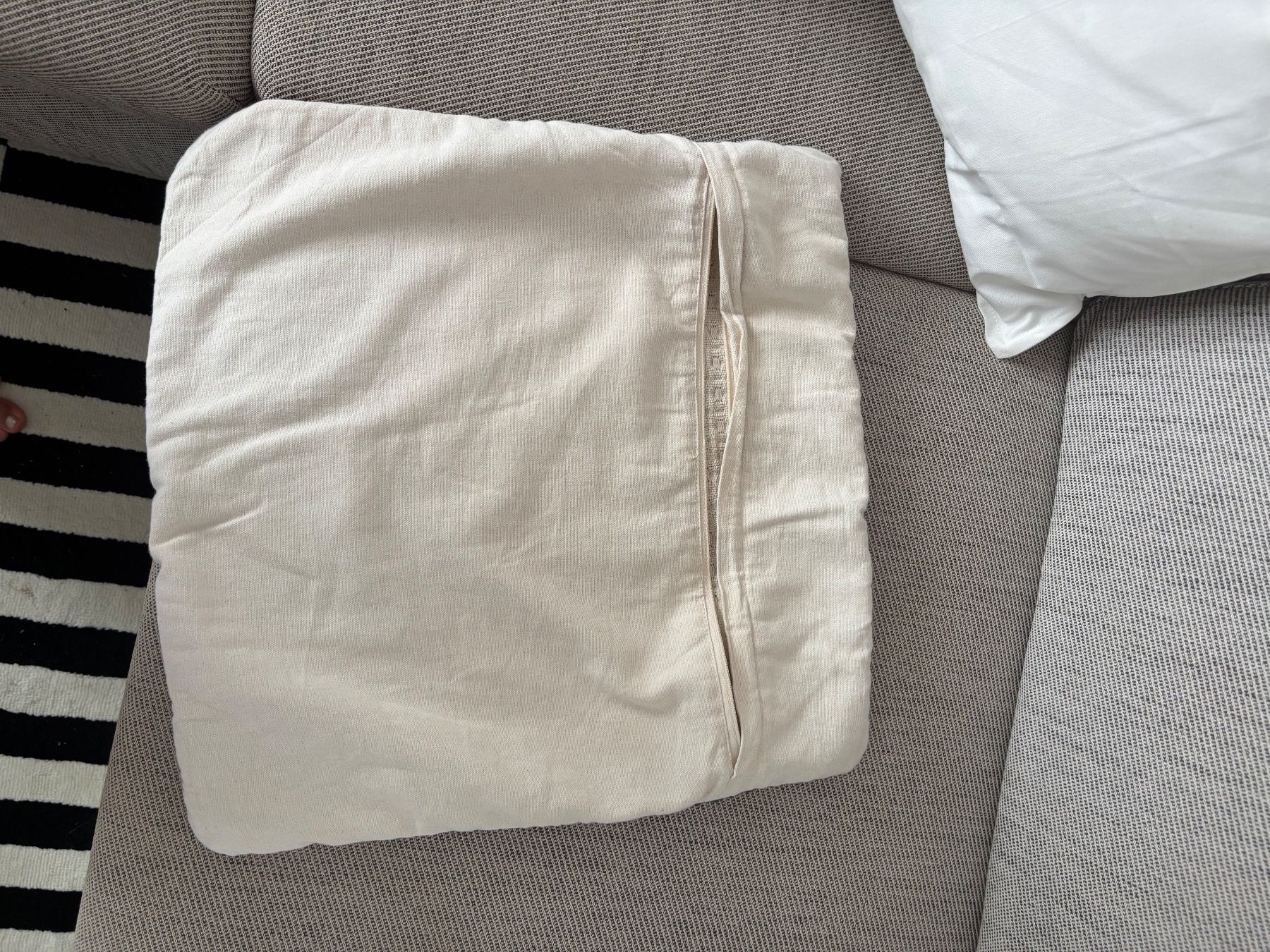 Ikea Coussins: Kissenbezug IKEA KUSTFLY – D'occasion à Winterthur par D_Zel97 1