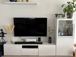 Set mobile TV e vetrina IKEA come nuovo