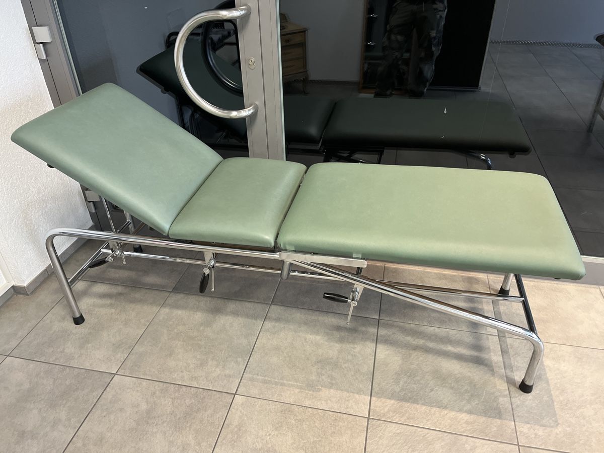 Sedie a sdraio: Tattoo-/Massageliege – Usato da Lampenberg venduto da Tenchu 1