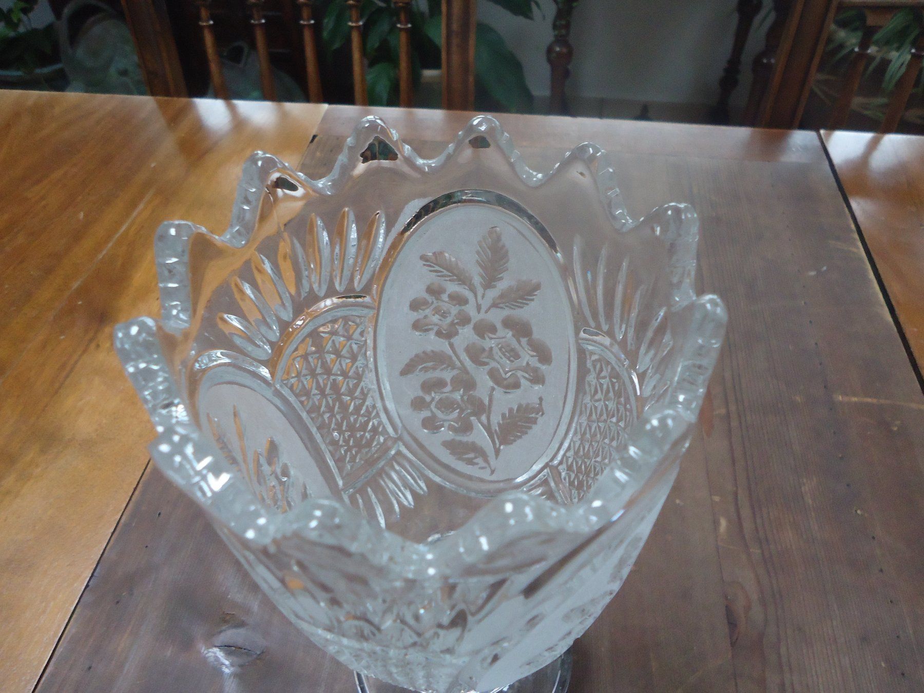 Vasi & Recipienti: Joli vase en cristal taillé – Usato da Vessy venduto da mafabe 1