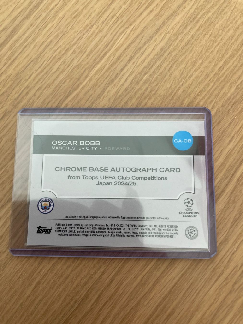 Topps Sammelbilder & Trading cards: Topps Chrome UEFA 2024-25 - Oscar Bobb Auto (Japan) /299 – Gebraucht aus La Tour-de-Peilz von Tyalos_Cards 1