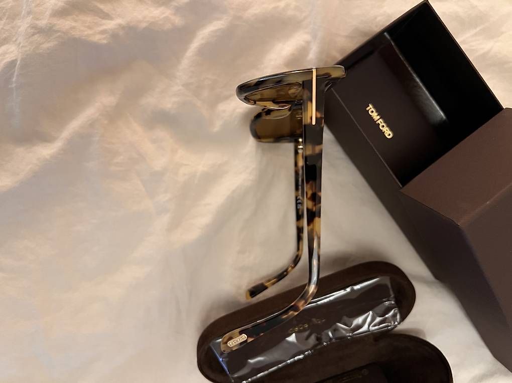 Occhiali & Lenti: Tom Ford Lady Sunglasses  – Usato da Bern venduto da umu_89x2 2