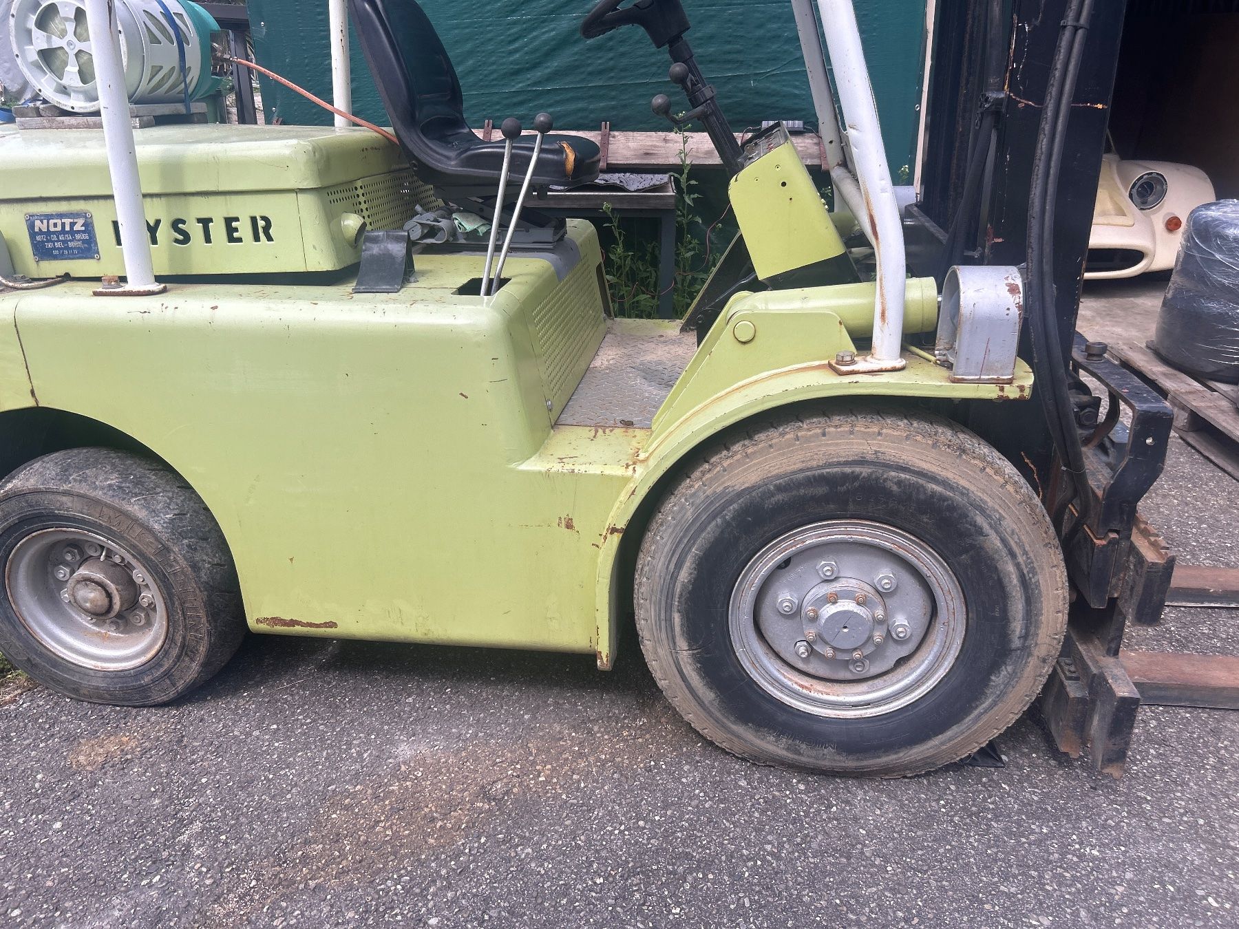 Carrelli elevatori e a forche: Hyster Stapler – Usato da Büsserach venduto da ronnin1 4