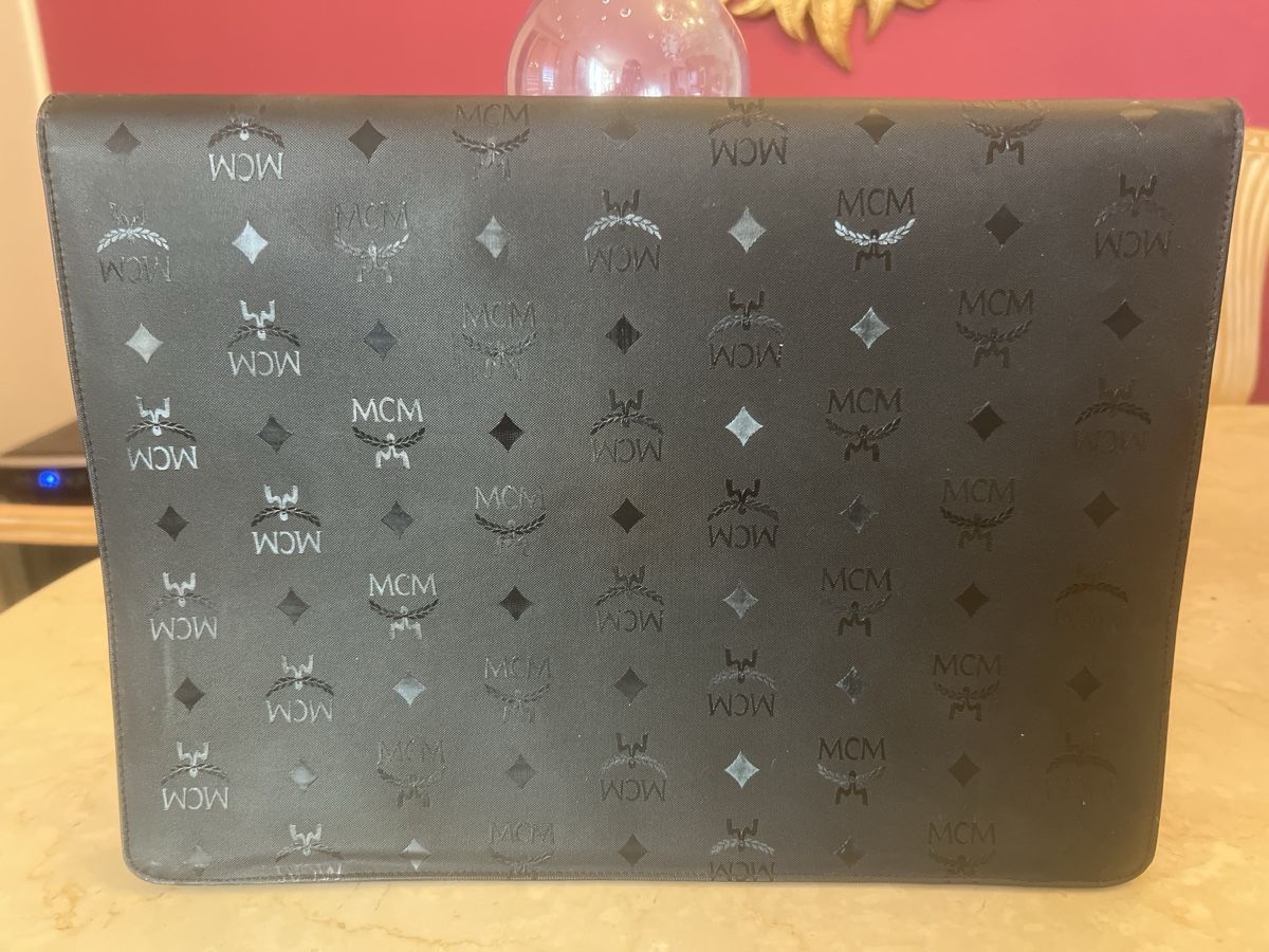 Mcm Valigie & Borse: MCM Akten Tasche Schwarz Monogramm Leder Klappe – Nuovo (secondo la descrizione) da Zürich venduto da Raudele 1