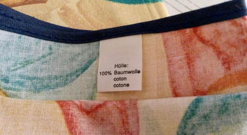 Chickwin Terrassen Tischdecke Mit Sonnenschirm Loch – Wasserdicht, Schwarzer Marmor Look | Größe M