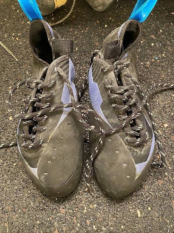 Chaussures hommes: Kletterschuhe Unparallel Sirius 42 – D'occasion à Basel par Huuii