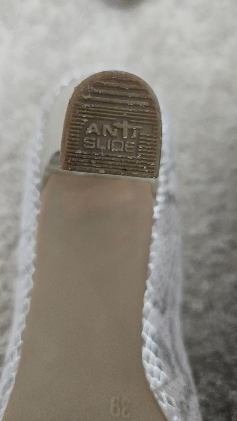 Tamaris Scarpe da donna: Pumps von Tamaris Grösse 39 – Usato da Zürich venduto da Peedo 4