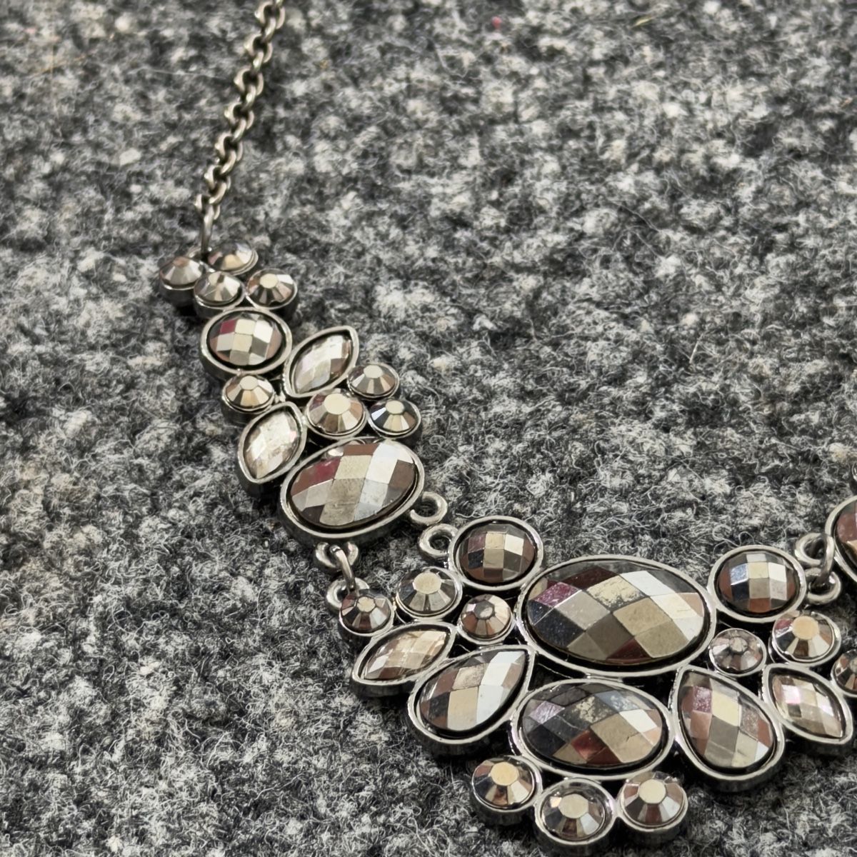 Catenine: Schicke Collier Kette 56 Gesamtlänge – Usato da Widnau venduto da kustercarmen 4