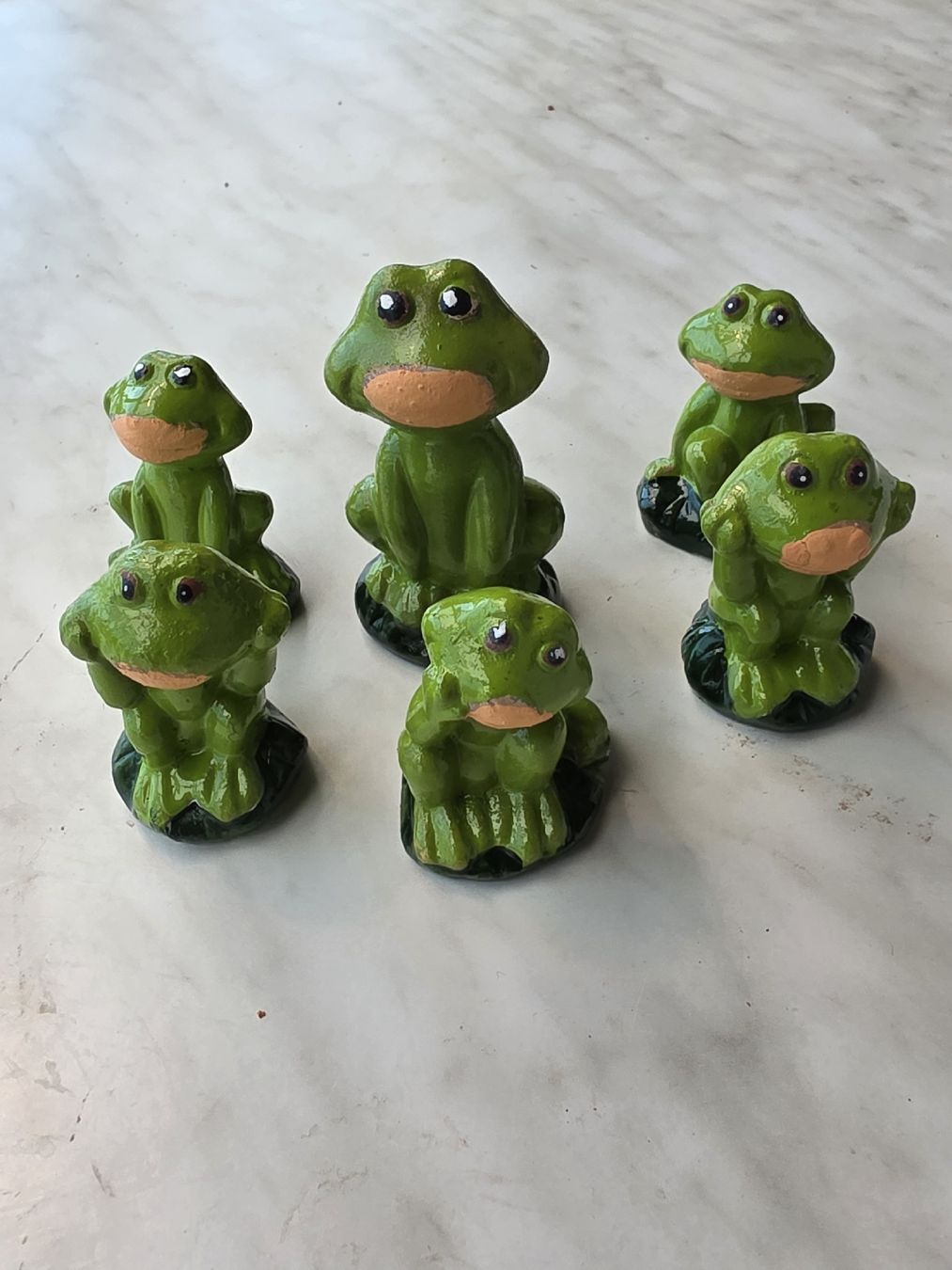 Figuren: Lucky Frog Collection! Six charming ceramic figures. – Gebraucht aus Hinwil von Ehretstock8