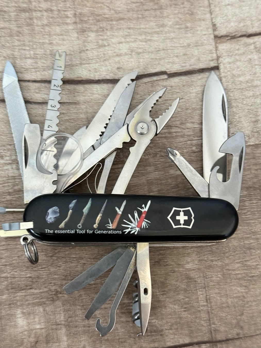 Victorinox Coltelli tascabile: Victorinox seltene Tool for Generations – Nuovo (secondo la descrizione) da Wahlen b. Laufen venduto da MIG-25 5