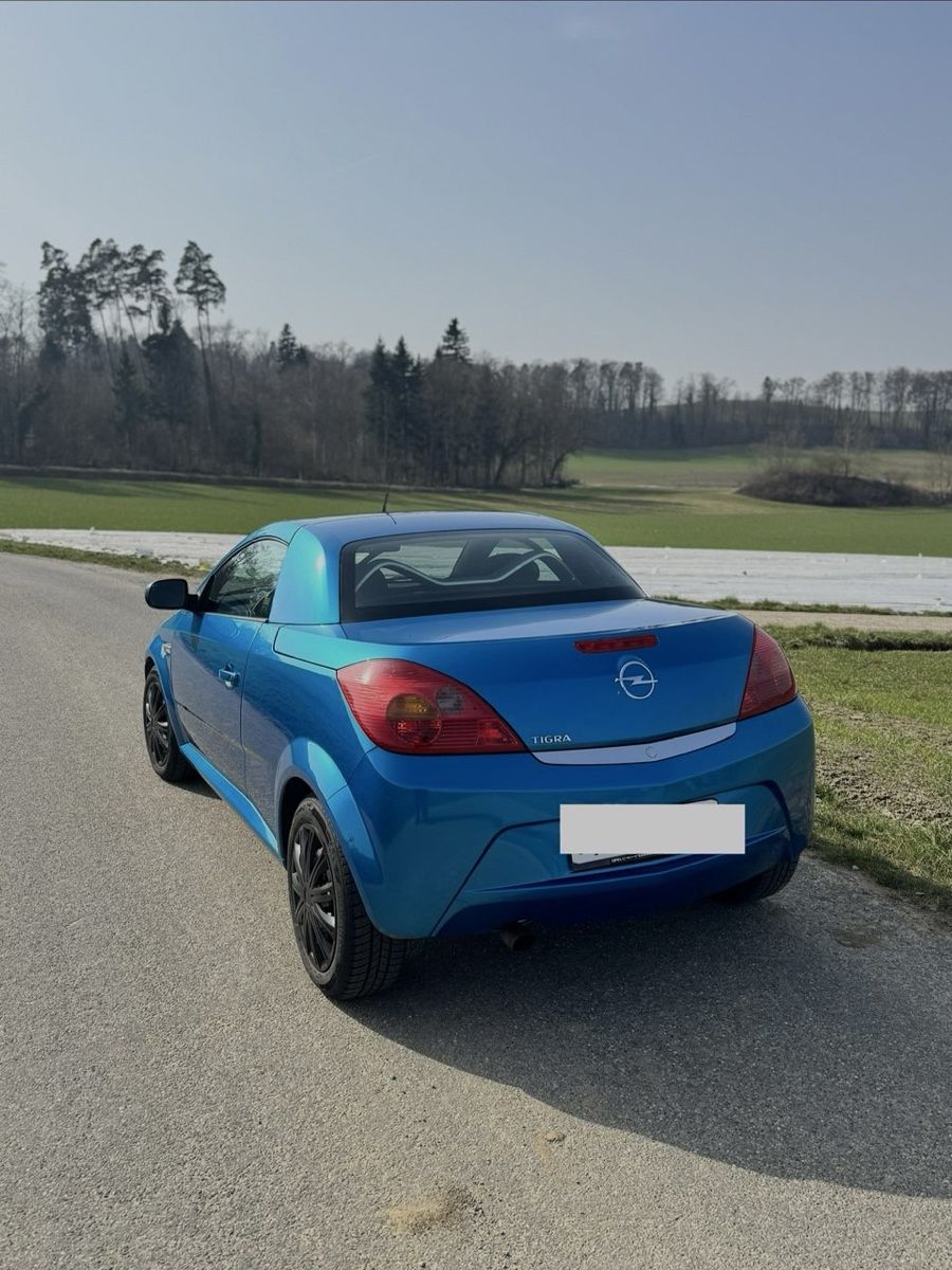 Opel Automobili: Opel Tigra 1.4 Cabriolet – Usato da Raperswilen venduto da Quirinvolpez 1