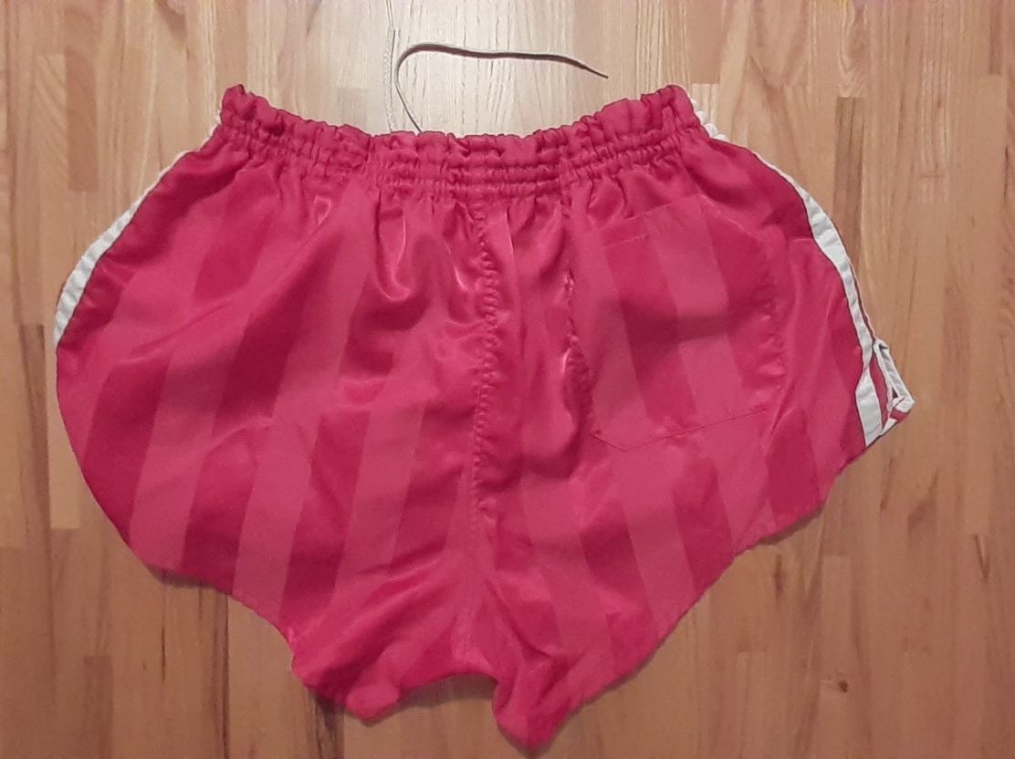 Adidas Hosen: ADIDAS Vintage Nylon Sprinter Shorts D6 – Gebraucht aus Appenzell von fibuking 1