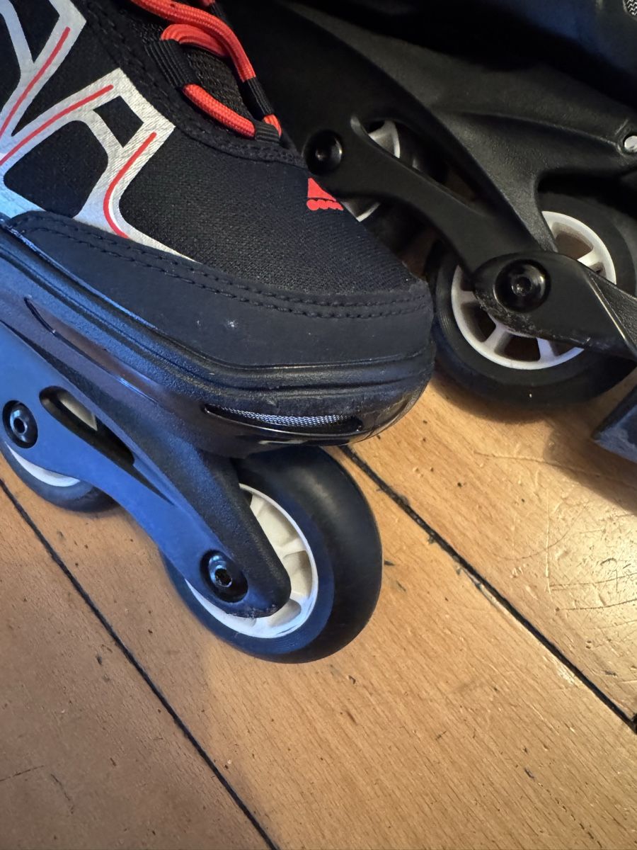 Pattini in linea & Pattini a rotelle: Inline Skates Rollerblade Spitfire used adjustable – Usato da Zürich venduto da Glam08 9