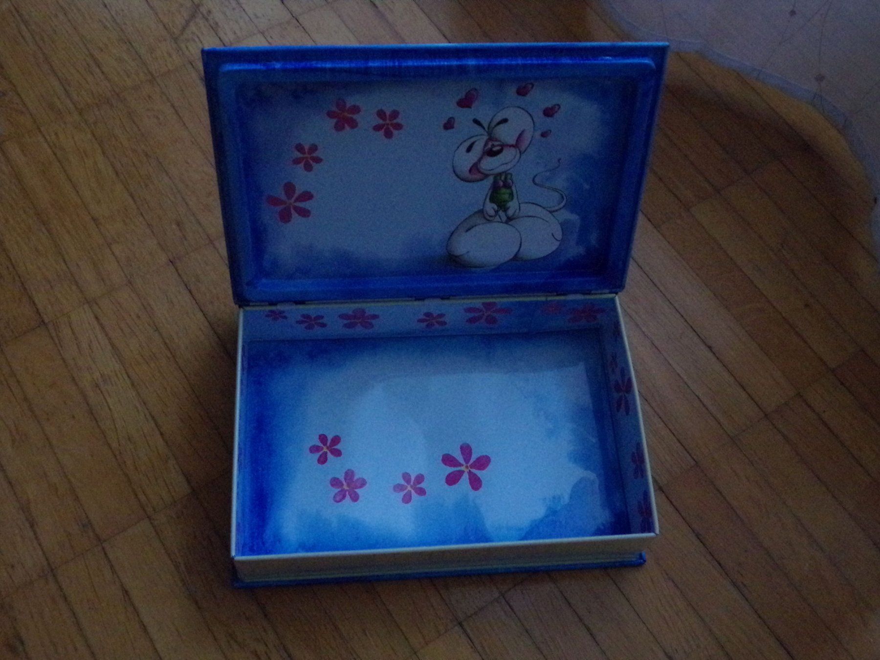 Spielzeuge: Diddl Bleck Box blau Diddlina mit Blumen – Gebraucht aus Winterthur von Jessi_di 1
