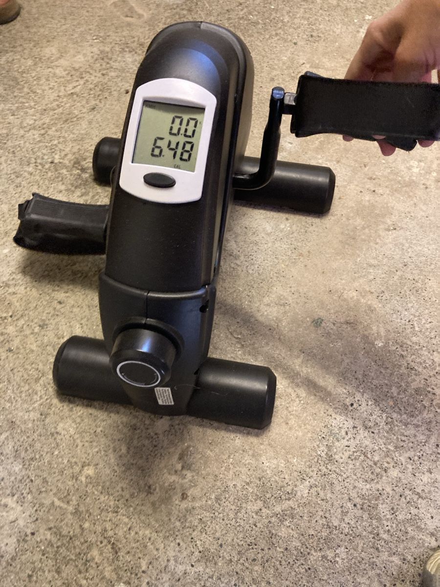 Vélos d'appartement: Crane Heimtrainer Tretroller mit Display guter Zustand – D'occasion à Kilchberg ZH par etienne64