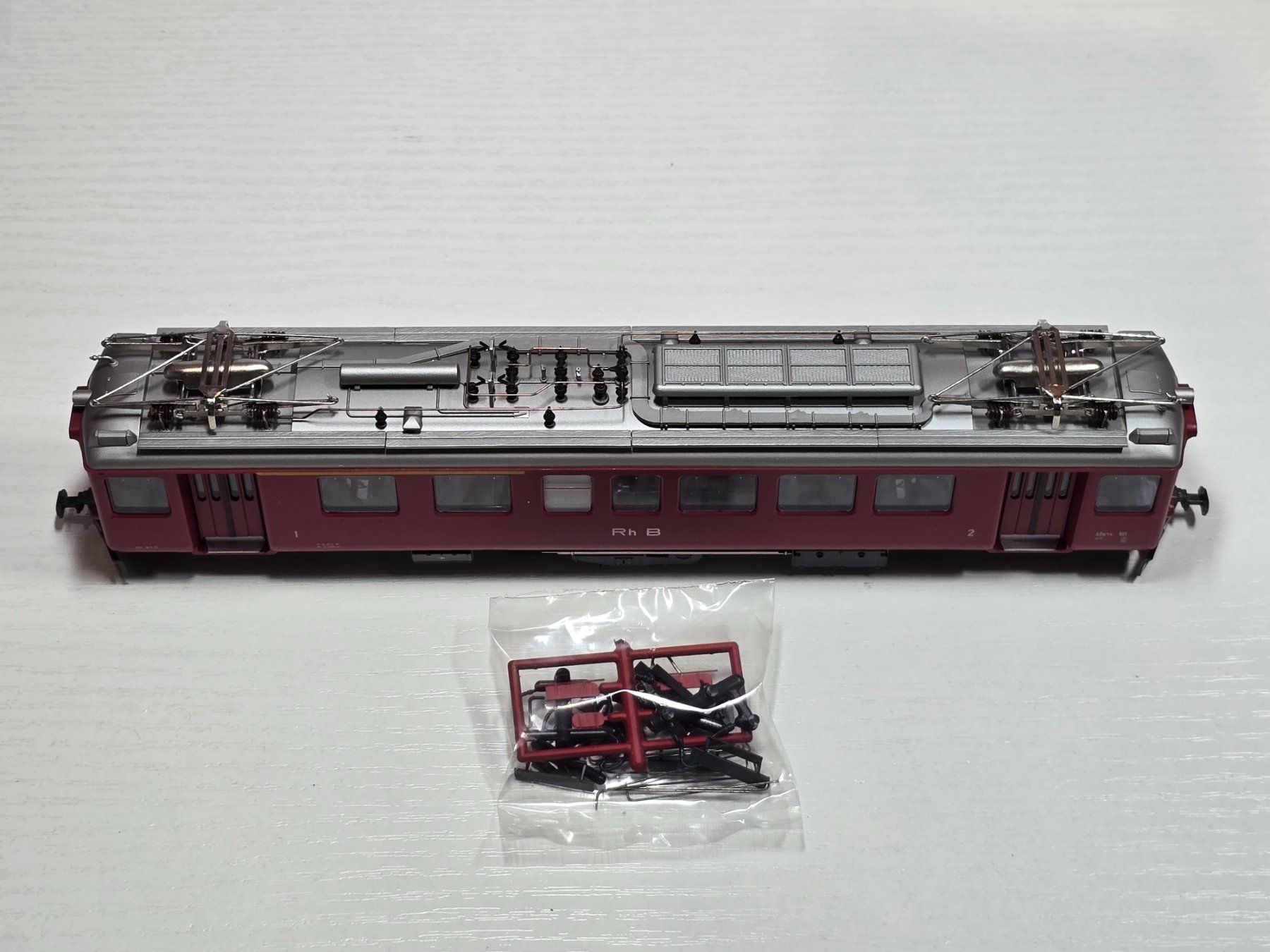 Bemo Modellini di ferrovie: Bemo, 1265111, RhB, ABe 4/4 501, Triebwagen, Analog, Vitrine – Usato da Kloten venduto da Nicola2 2