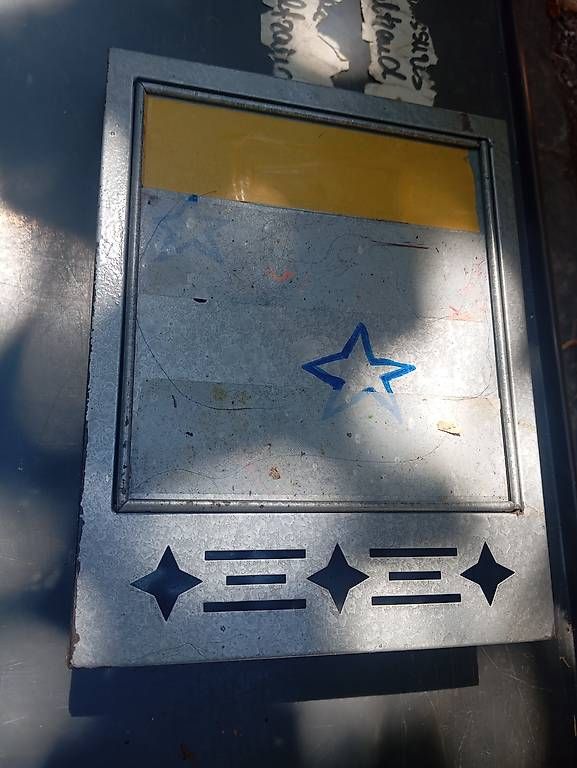 Sonstiges für Haushalt & Wohnen: Kleiner Briefkasten ohne schloss – Gebraucht aus Basel von Petergunn