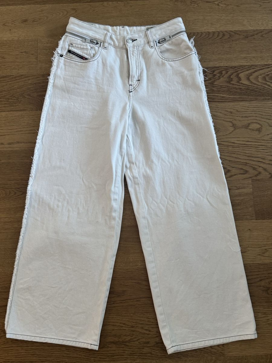 Diesel Jeans: Diesel Jeans – Usato da Rotkreuz venduto da she_8nyq