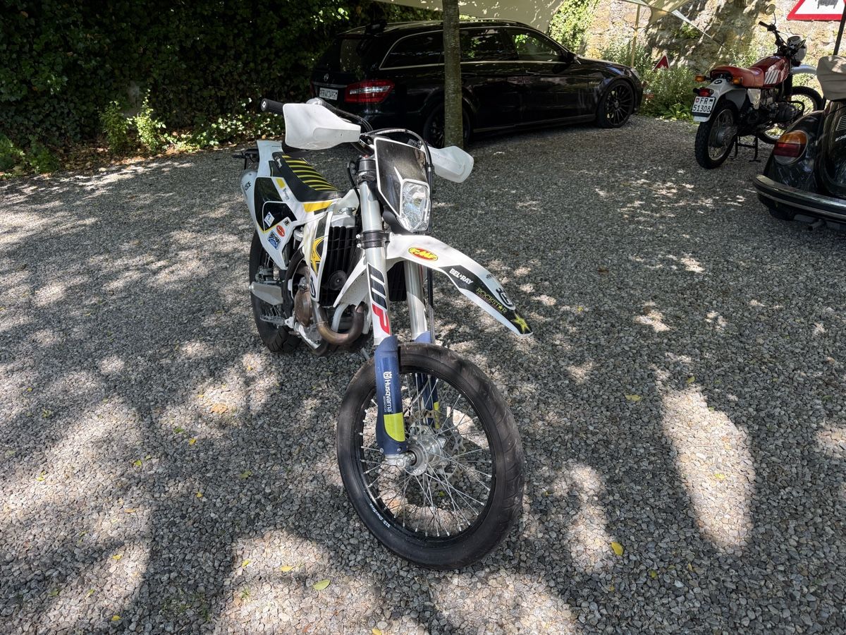 Husqvarna Enduro: Husqvarna FE 450 Mit 2 Reifensatz – Nuovo (secondo la descrizione) da Murten venduto da due_vfp8 1