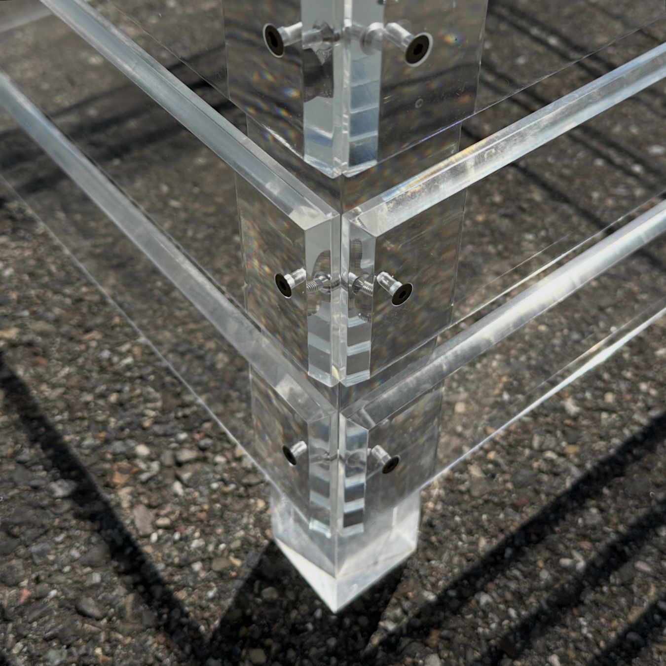 Tavoli: Vintage Plexiglas Beistelltisch – Usato da Zürich venduto da frauflufelberg 5