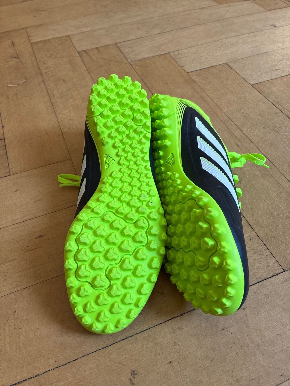 Adidas Herrenschuhe: adidas Tausendfüssler 43 1/3 – Gebraucht aus Basel von bec_vn6j 2