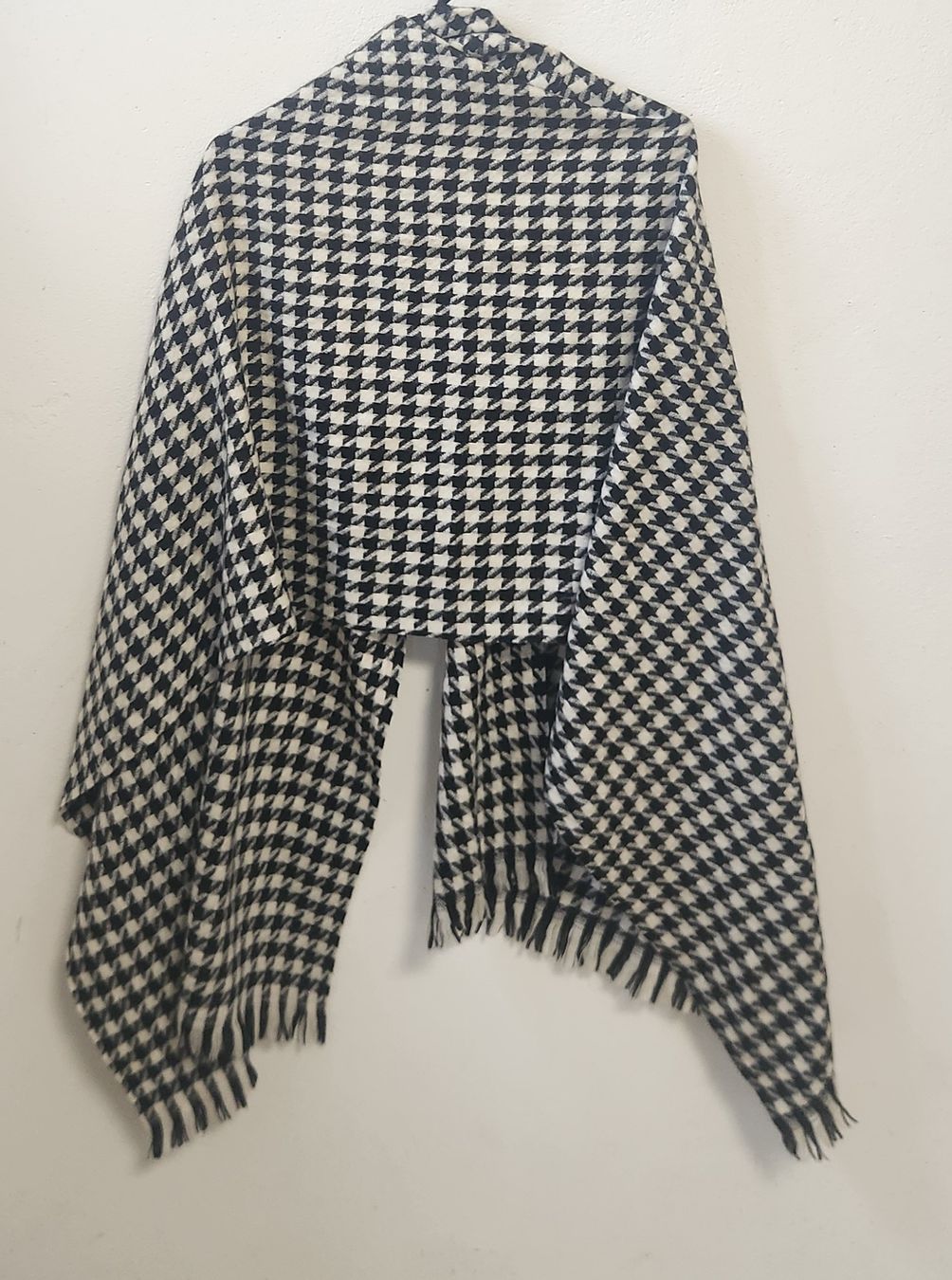 Foulard & Sciarpe: Foulard Pashmina 100% Cachemire noir/blanc – Usato da Niedergösgen venduto da Eva2410 3