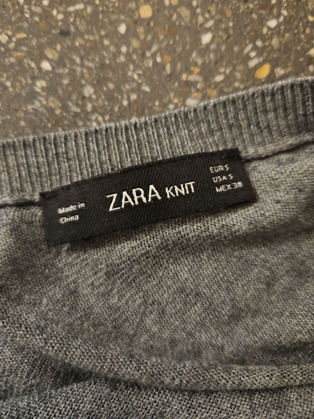 Zara Pulls & Sweat-shirts: Damen Pullover Zara grau Gr S  – Neuf (Voir description) à Anwil par tamoos 4