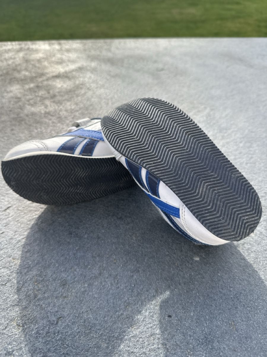 Reebok Schuhe für Jungen: Reebok Kinderschuhe, Grösse 23.5! – Gebraucht aus Arisdorf von Pidri 2
