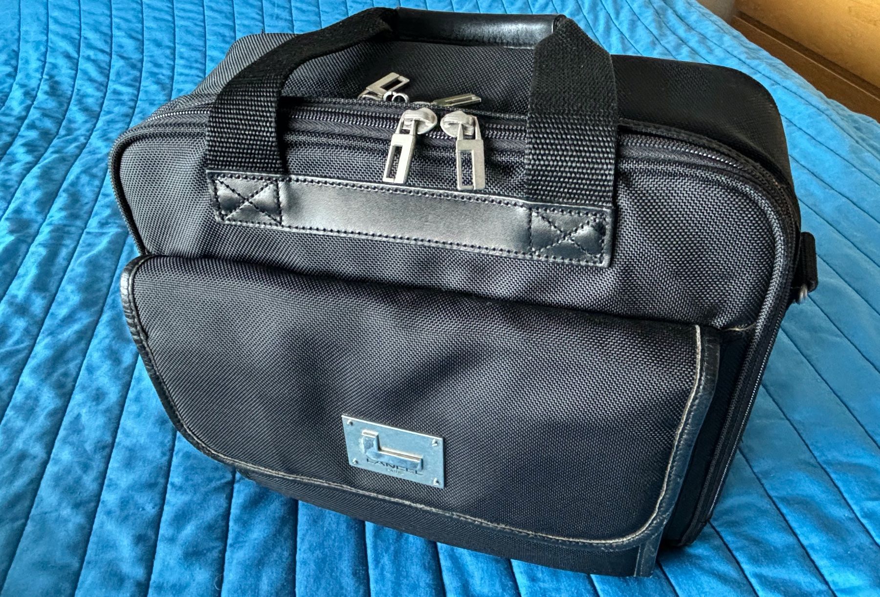 Lancel Borse: LANCEL PARIS, Elegante borsa nera -multifunzionale – Usato da PARADISO venduto da pin_vlj8