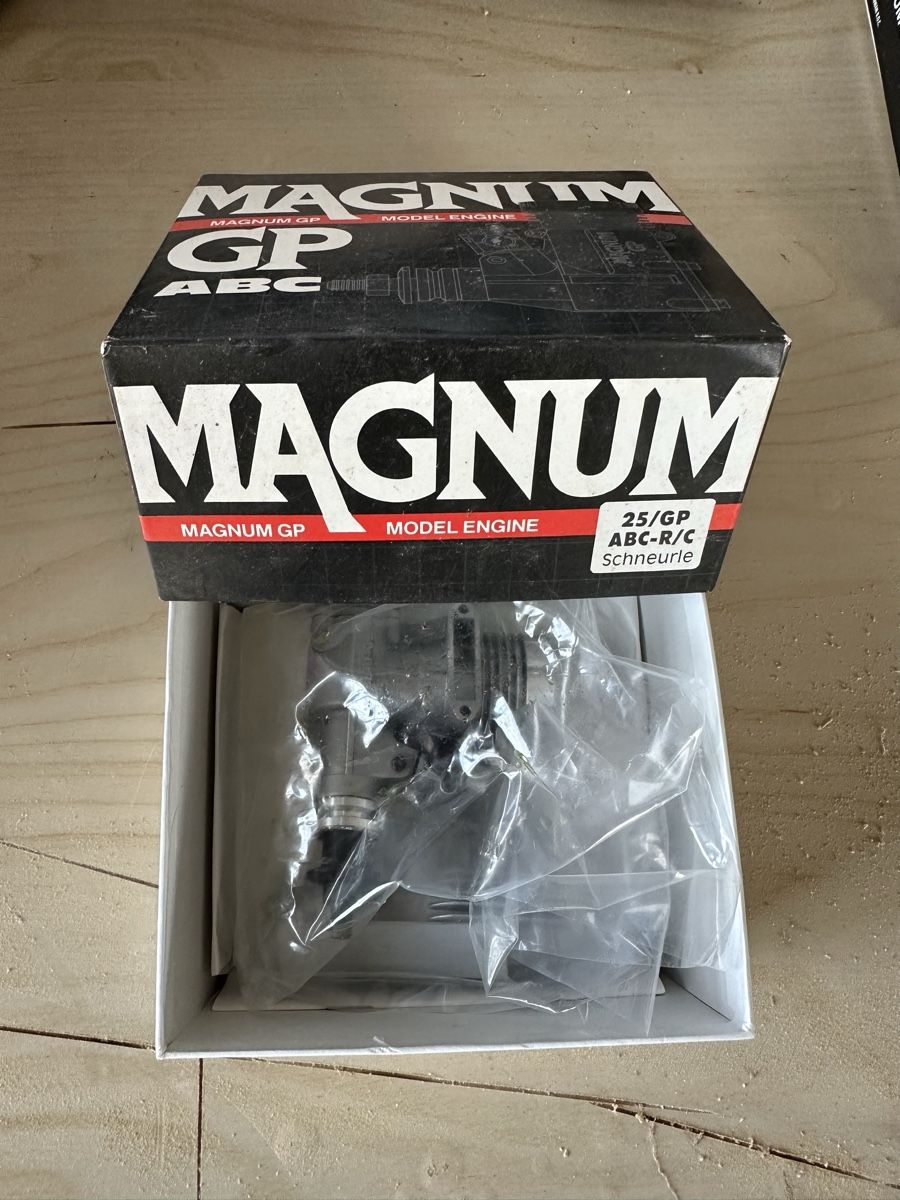 Motori: Moteur RC Magnum 25 neuf – Nuovo e nell'imballaggio originale da Chevroux venduto da alex911