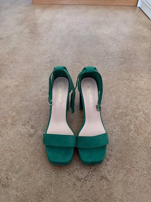 Damenschuhe: Grüne high heels  – Neu und originalverpackt aus Wettingen von eli_c78s