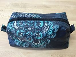 Tasche / Necessaire / Kosmetiktasche / Etui, neue Handarbeit