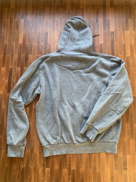 Pulls & Sweat-shirts: Grauer Kapuzenpullover – D'occasion à Hinwil par liviipivii 2