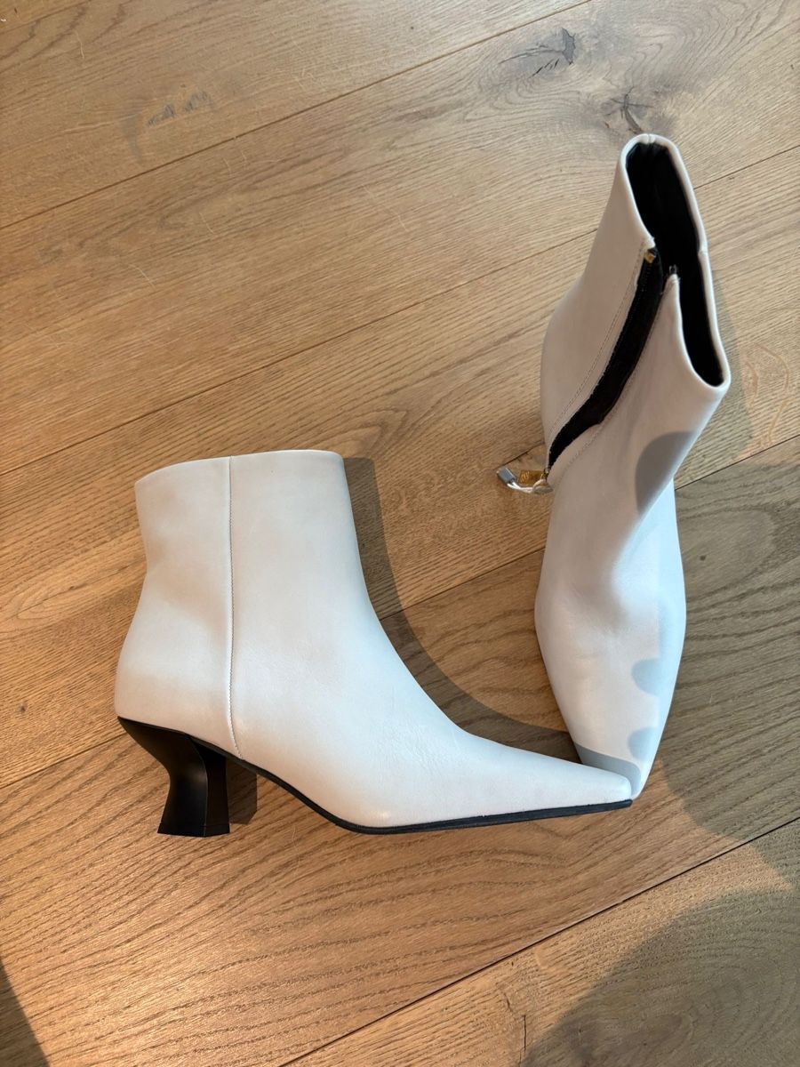 Scarpe da donna: Carmen’s ankle boots – Nuovo e nell'imballaggio originale da Unterägeri venduto da Tommtes 2