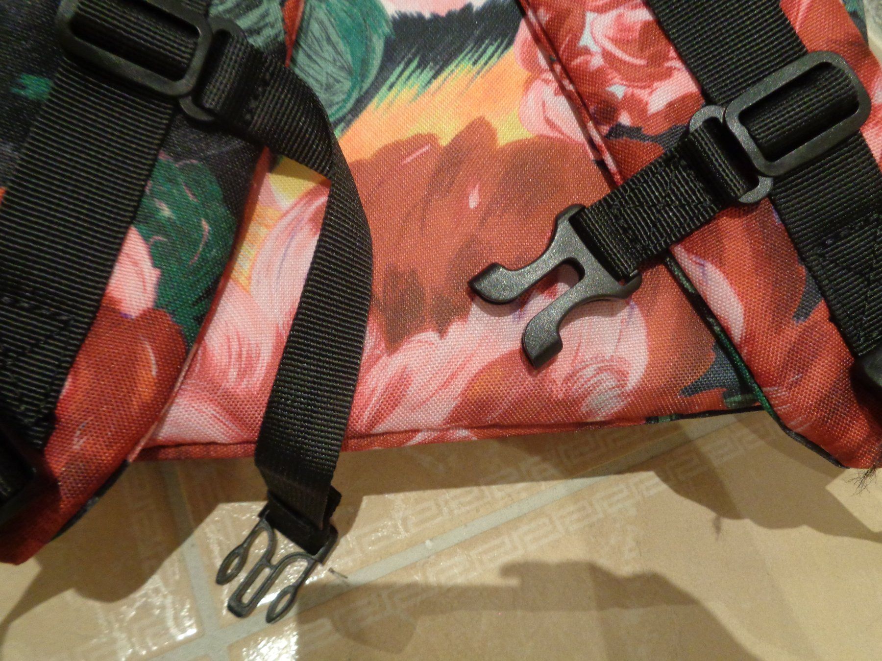 Molo Borse & Zaini: Molo neuer Rucksack – Nuovo (secondo la descrizione) da Klingnau venduto da Markus14 1