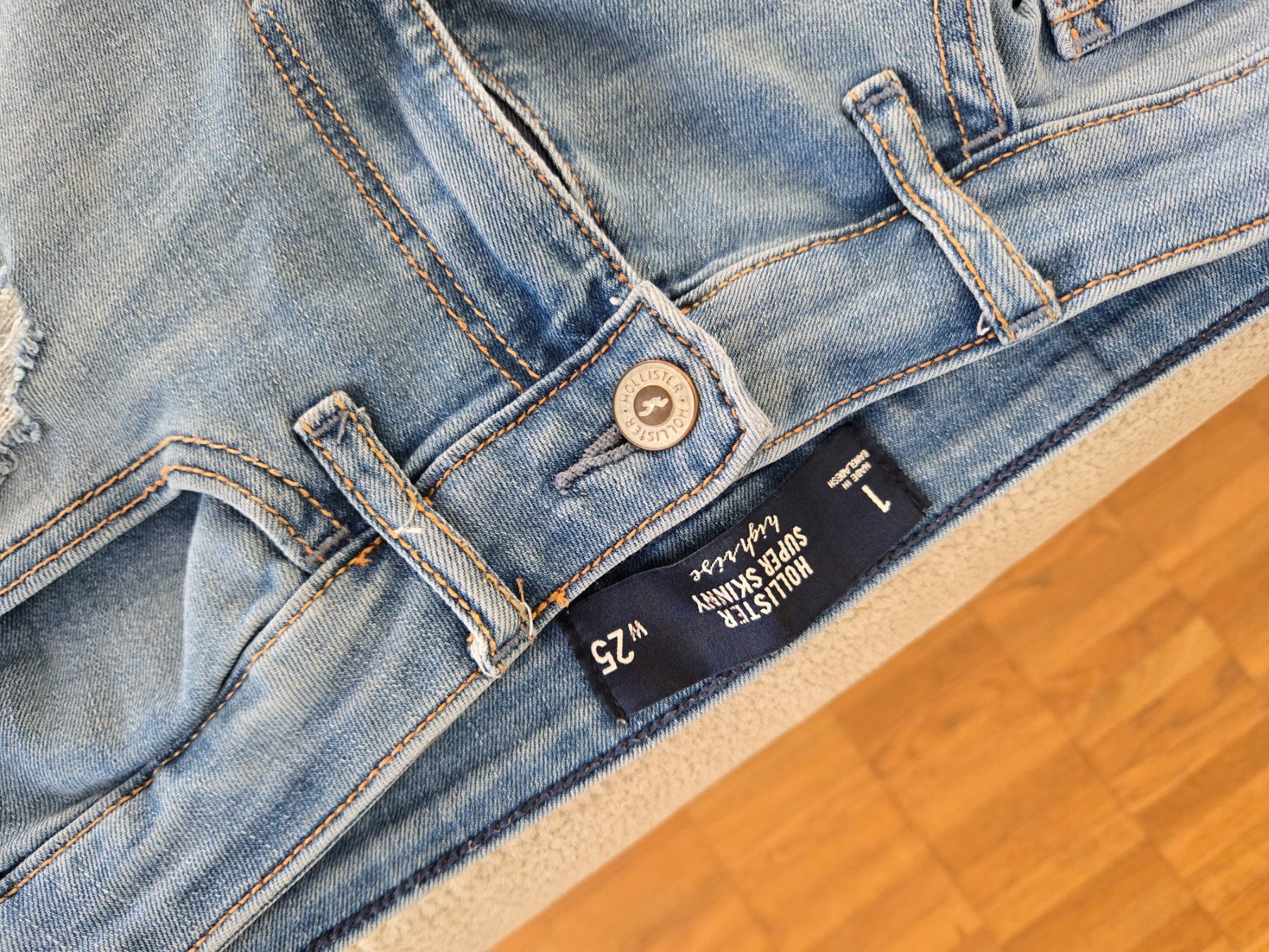 Hollister Jeans: Hollister Jeans – Nuovo (secondo la descrizione) da Zürich venduto da lis_t5vw 1