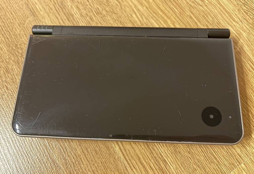 Nintendo Console: Nintendo DSi XL Schwarz – Usato da Glattpark(Opfikon) venduto da Beubeu44 2