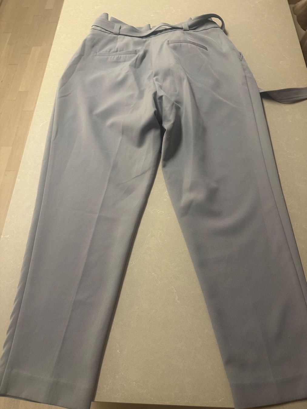 New Look Pantaloni: 👖 New Look Stoffhose | Hellgrau | Gr. 38 – Usato da Weggis venduto da _GMA9 3