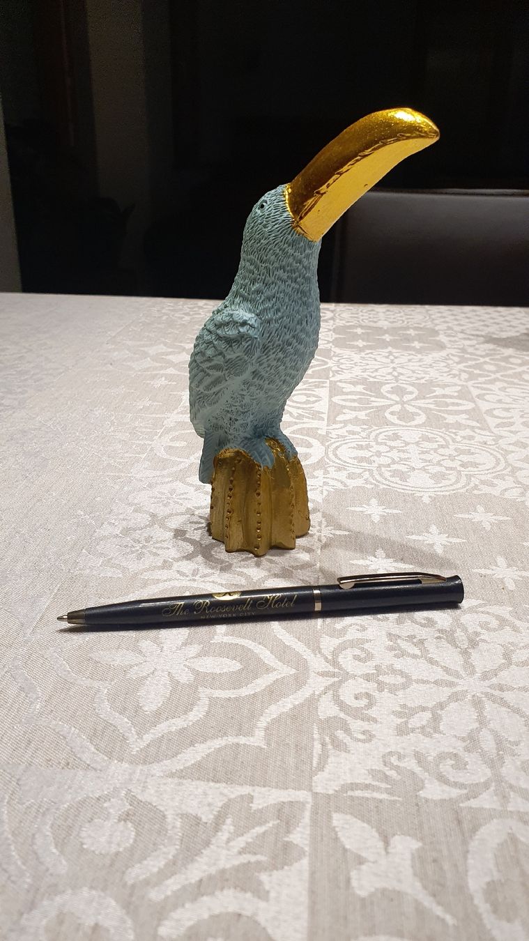 Maisons du monde Tutte le decorazioni: Toucan décoratif bleu et doré - Élégance tropicale! – Usato da Avry-sur-Matran venduto da cec_nhz8 5