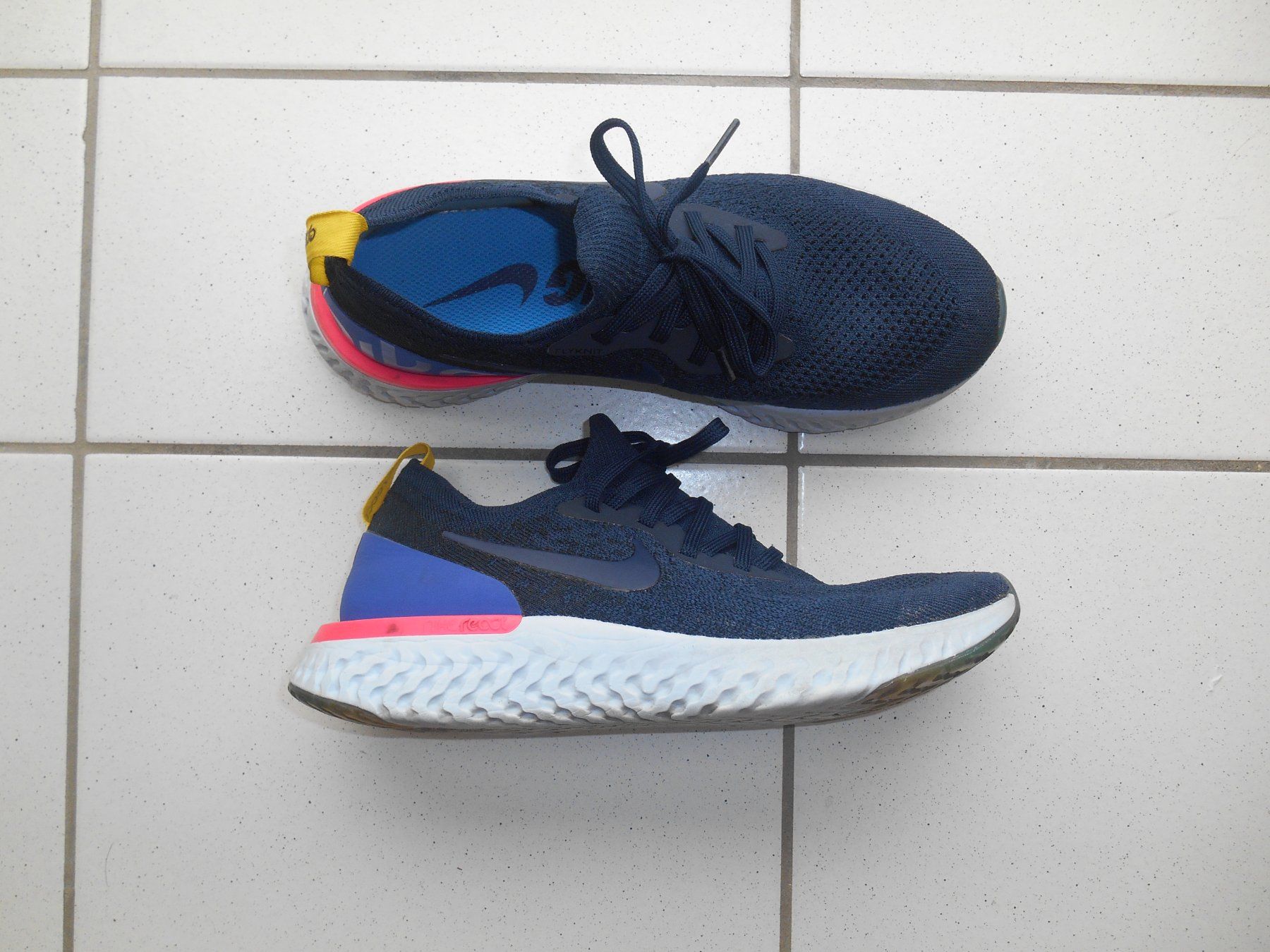 Nike Damenschuhe: Nike React Flyknit Damen Laufschuh Grösse 39 – Gebraucht aus Basel von fafa68 4