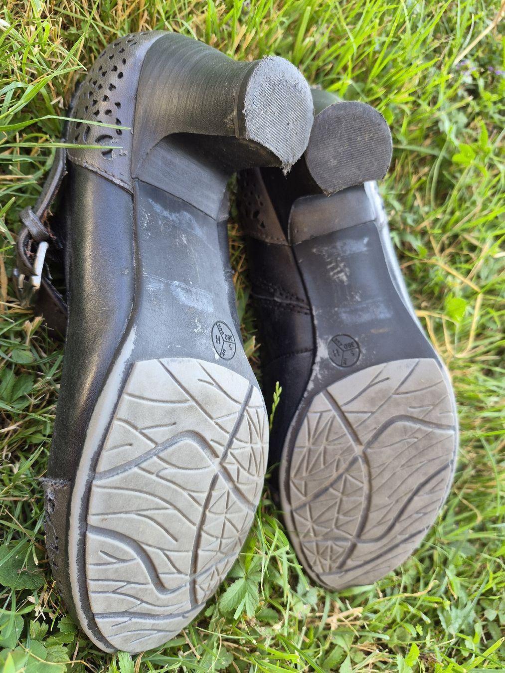 Damenschuhe: Damenschuh mit Absatz Gr 38 – Gebraucht aus Vordemwald von Esel04 2